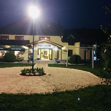 Omladinski Hotel Rostovo Bugojno Bagian luar foto