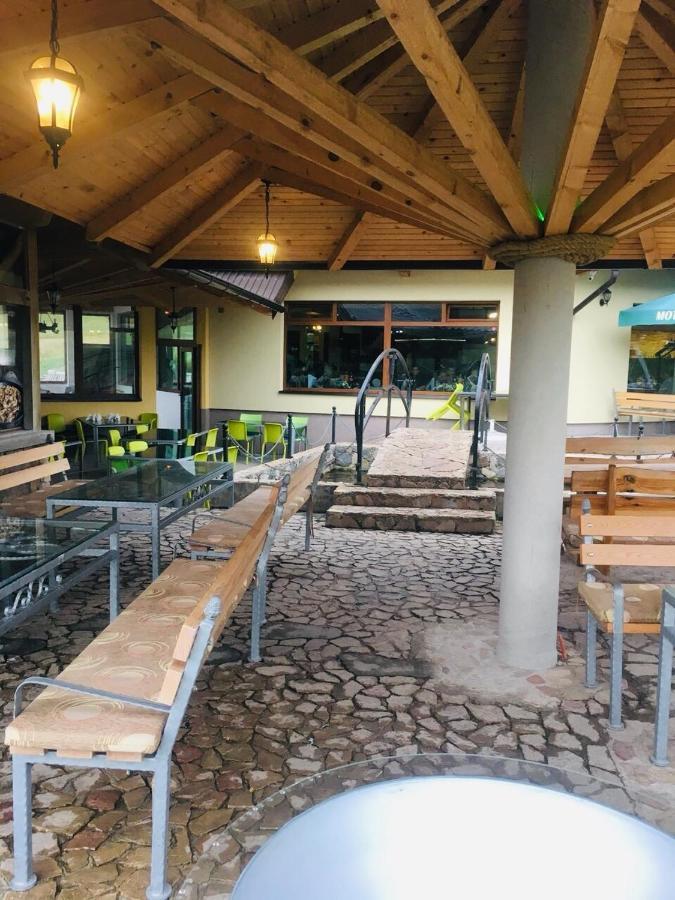 Omladinski Hotel Rostovo Bugojno Bagian luar foto