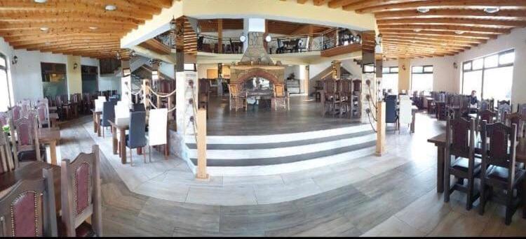 Omladinski Hotel Rostovo Bugojno Bagian luar foto