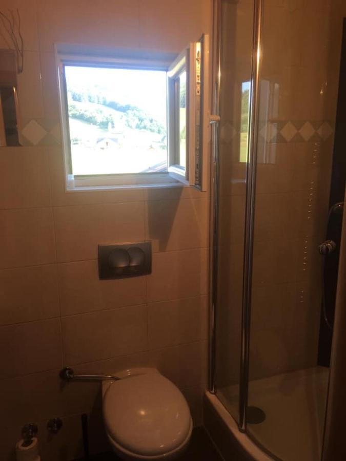 Omladinski Hotel Rostovo Bugojno Bagian luar foto